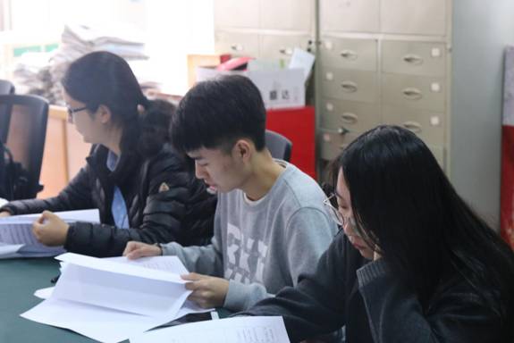 成人影视片